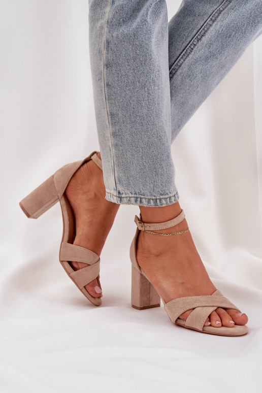 sandalen Op SłupkoInym Obcasie Z van eco-suèdeu beige Saniffia sandalen Op SłupkoInym Obcasie Z van eco-suèdeu beige Saniffia