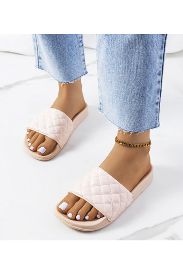 Kates lyserøde quiltede...