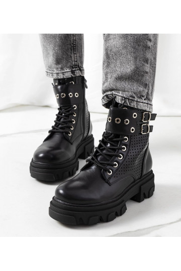 Sorte ankelstøvler med en...