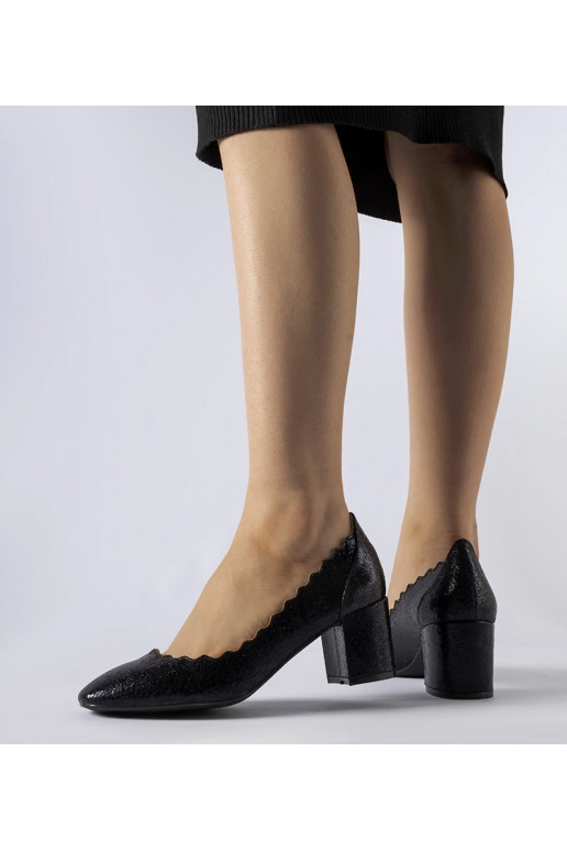 Sorte pumps med blokhæl fra Remanzacco Sorte pumps med blokhæl fra Remanzacco