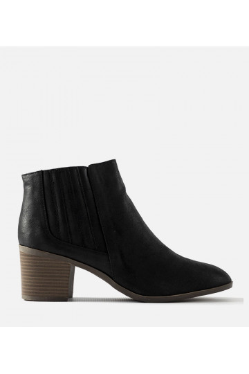 Sorte slip-on ankelstøvler...