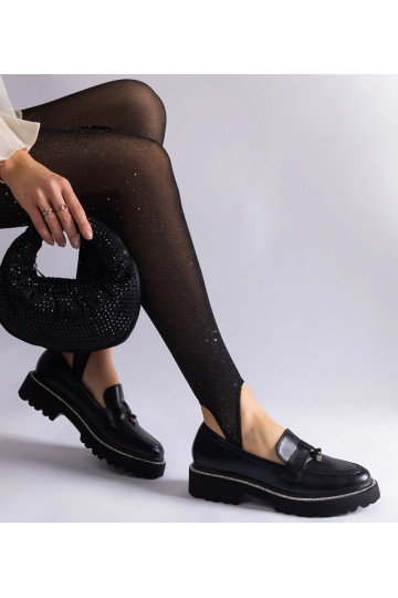 Sorte loafers i imiteret læder dekoreret med rhinsten fra Henley