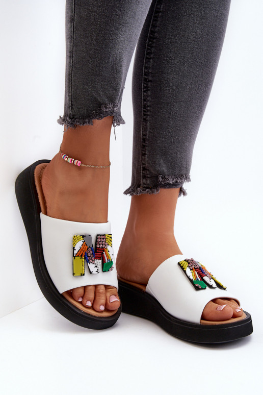 Leren pantoffels Dames met ornamenten Initte kleur Asames