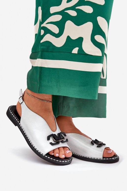 sandalen met brede hakken met ornamenten van ecoleer zilvere kleur Tillireta