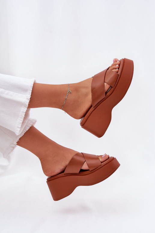 Damespantoffels met platform I Koturnie bruine kleur Nelithraea