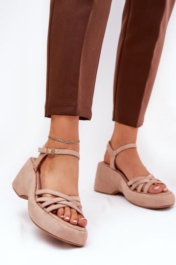 Sandalen met platform van kunstsuede in zandkleur Nendal