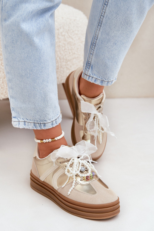 Sneakers model schoenen Dames met platform met mooie details beige-gouden kleur Vinness Sneakers model schoenen Dames met platform met mooie details beige-gouden kleur Vinness