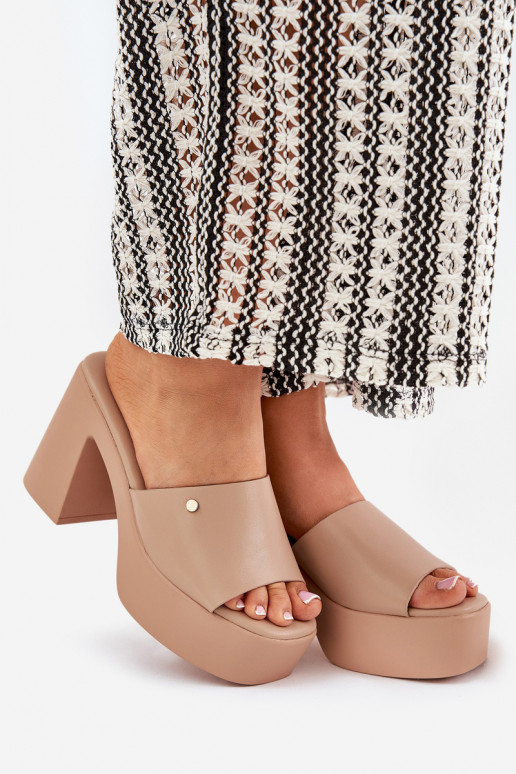 Dames Slippers van ecoleer met hakken en platform kaki kleuren Tamirella Dames Slippers van ecoleer met hakken en platform kaki kleuren Tamirella