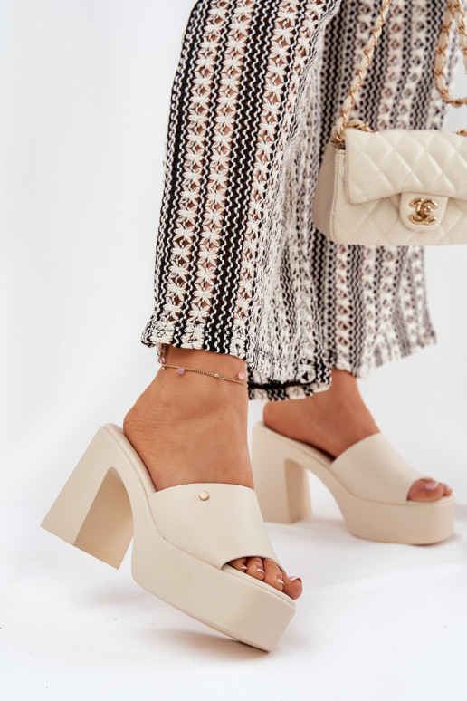 Dames Slippers van ecoleer met hakken en platform ivoor Tamirella Dames Slippers van ecoleer met hakken en platform ivoor Tamirella