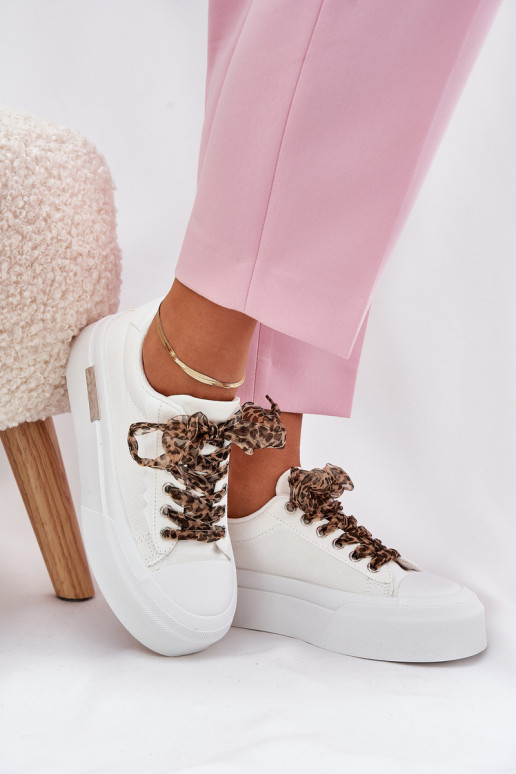 Vrijetijdsschoenen met platform Met sierlijk Vetersluitingm Initte kleur Zidora Vrijetijdsschoenen met platform Met sierlijk Vetersluitingm Initte kleur Zidora