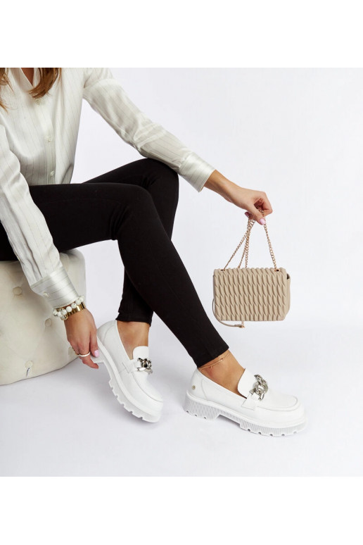 GOE LL2N4038 witte leren mokasijnen